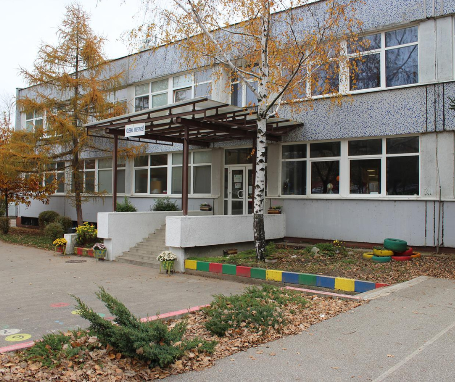 V školskom roku 2025/2026 budeme pôsobiť aj na Základnej škole Pri kríži 11 v Dúbravke. V prípade záujmu alebo otázok nás neváhajte kontaktovať.